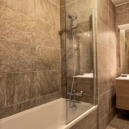 Apartment Magnifique Neuf Avec Grande Terrasse Et Parking, Plagne 1800 - Fr-1-455-160